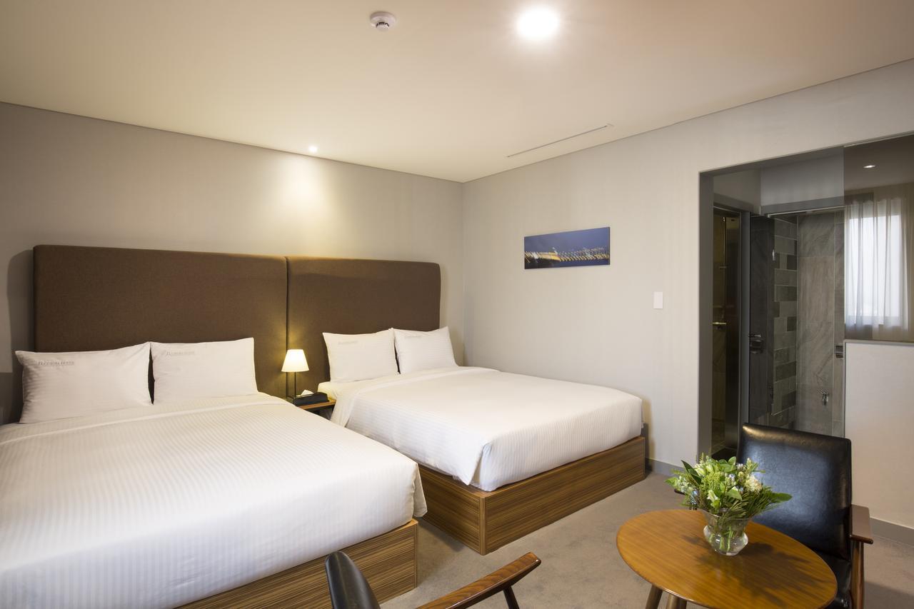 Cinema House Hotel In Μπουσάν Εξωτερικό φωτογραφία